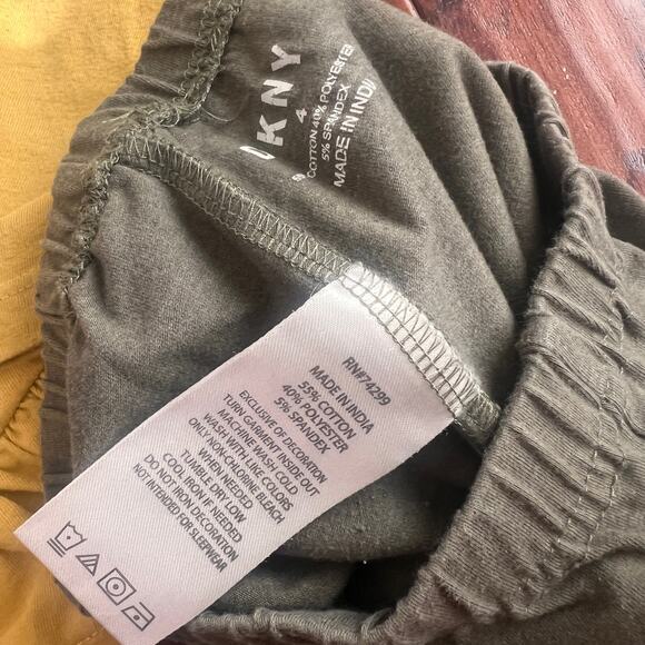 DKNY 4 Children's Long Sleeve Outfit Reverse Sequin Bunny Fall Cozy - Picture 5 of 7